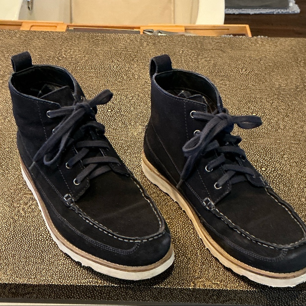 Reserved Footwear New York Fritz Boots in blue suede